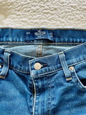 Hollister Men's Epic Flex Mid-Blue Skinny Jeans